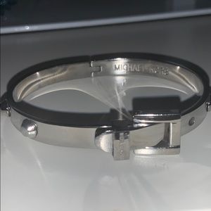 MK silver buckle bangle